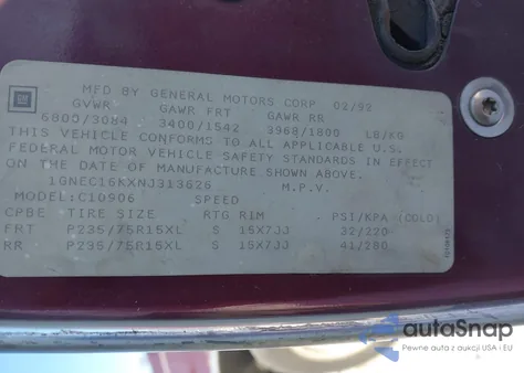 1992 Chevrolet Suburban C1500 из США, поврежденный, VIN 1GNEC16KXNJ313626